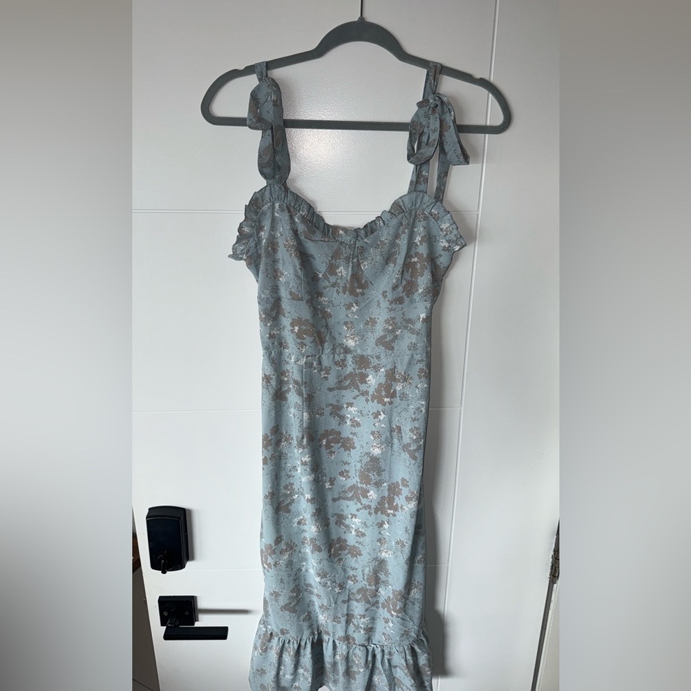 Floral Blue and Brown Midi Dress with Ruffle Hem. Shoulder ties. Size Small